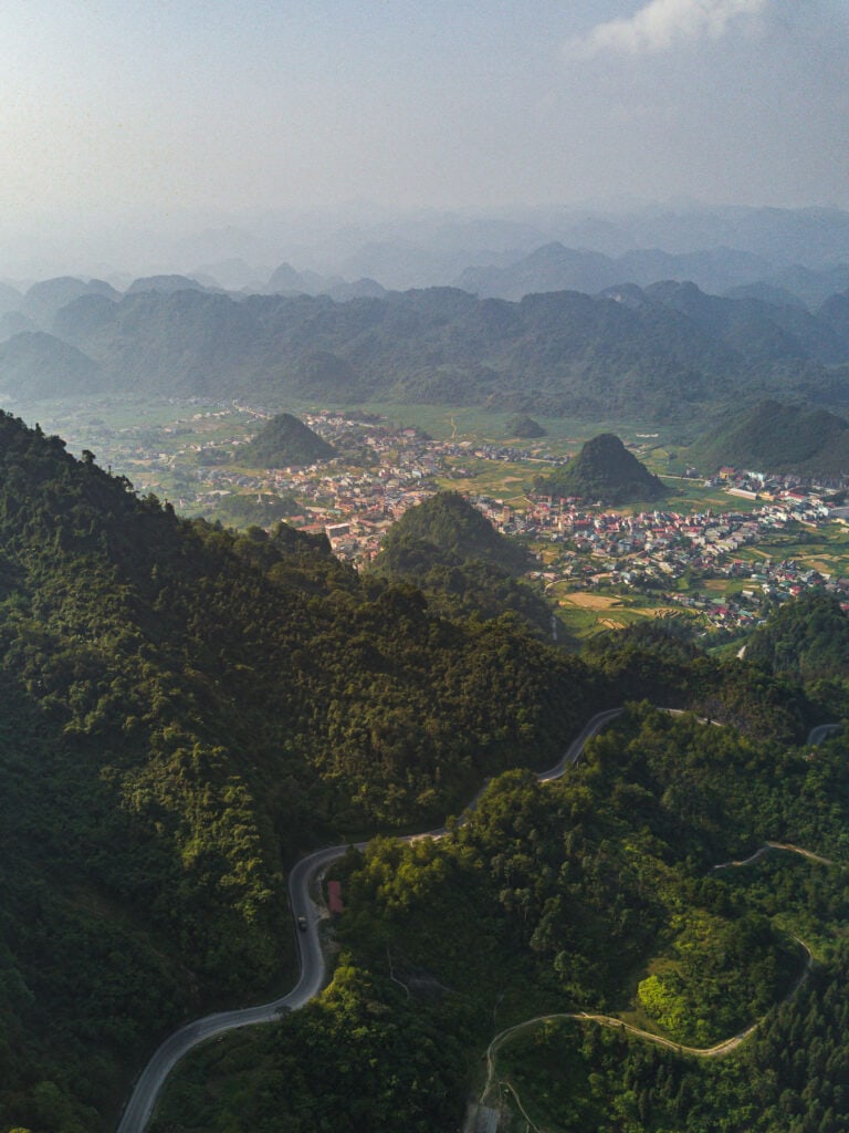 Heaven Gate and the city of Tam Sơn
